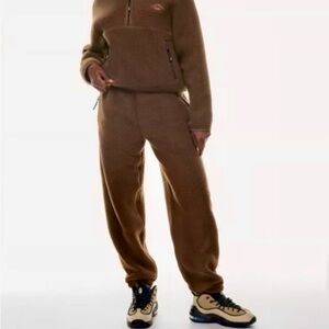 TNA Bigfoot Polar Park Polartec© Thermal Pro® mid-rise joggers XS brown Aritzia